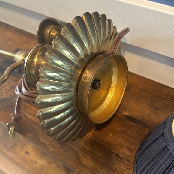 Vintage Brass Ornate Regency Double
Light Table Desk Lamp with 2 blue shades - Picture 5 of 16